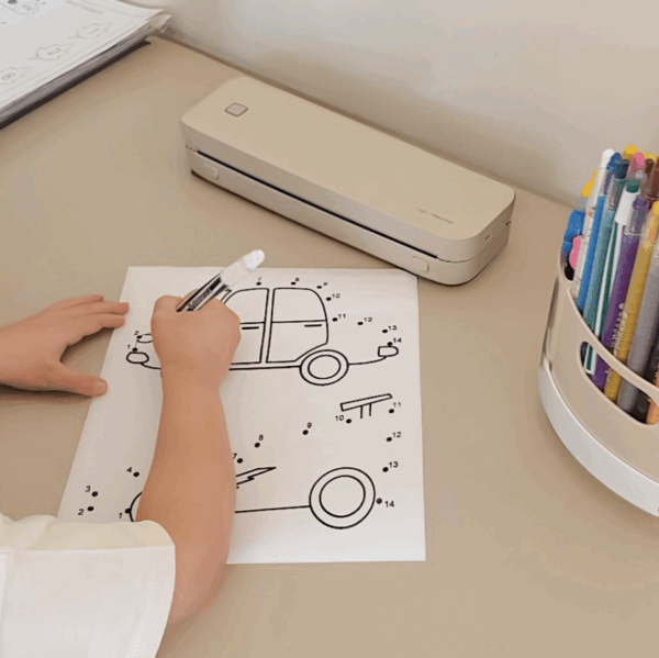 THERMAL PRINTER這是一台不需墨水即可清晰列印的藍牙熱感應印表機